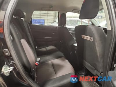 Zdjęcie 11 z 13 samochodu: 2018 MITSUBISHI RVR SE VIN:JA4AJ3AU1JZ601543 - miniatura