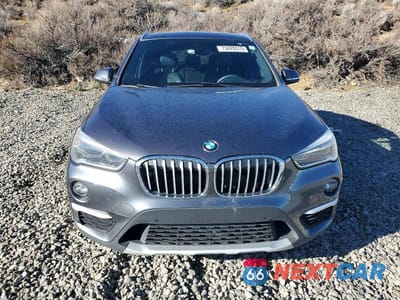 Piąte zdjęcie samochodu w środku: 2017 BMW X1 XDRIVE28I VIN:WBXHT3Z31H4A54314 - miniatura