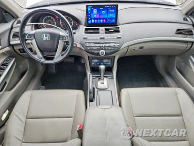 Zdjęcie 8 z 13 samochodu: 2009 HONDA ACCORD EXL VIN:1HGCP368X9A013662 - miniatura