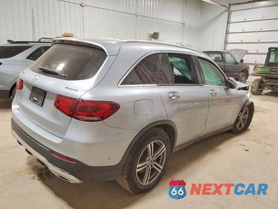 Trzecie zdjęcie samochodu z tyłu: 2021 MERCEDES-BENZ GLC 300 4MATIC VIN:W1N0G8EB1MF974005 - miniatura