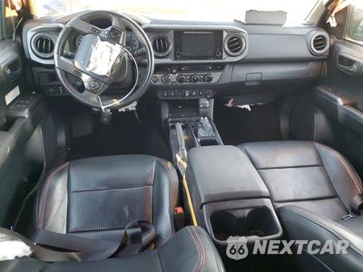 Zdjęcie 8 z 13 samochodu: 2018 TOYOTA TACOMA DOUBLE CAB VIN:5TFCZ5ANXJX155027 - miniatura