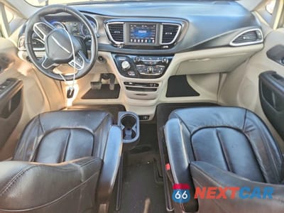 Zdjęcie 8 z 12 samochodu: 2020 CHRYSLER PACIFICA TOURING L VIN:2C4RC1BG0LR104948 - miniatura