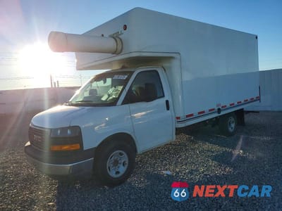 2022 GMC SAVANA 6.6L V-8 DELIVERY TRUCK 1GD07SF71N1172109 - główne zdjęcie licytacji z USA - miniatura