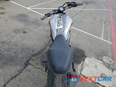 Zdjęcie 6 z 10 samochodu: 2019 YAMAHA XSR700 C VIN:JYARM21Y7KA000422 - miniatura