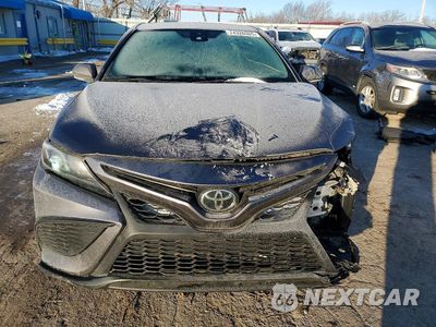 Piąte zdjęcie samochodu w środku: 2022 TOYOTA CAMRY SE VIN:4T1G11AK9NU656419 - miniatura