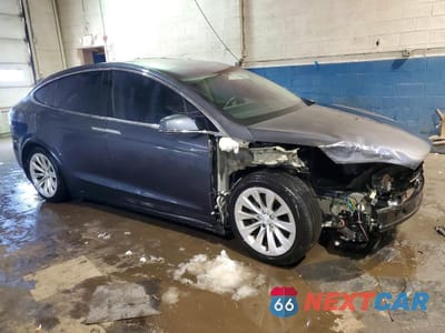 Czwarte zdjęcie samochodu z boku: 2016 TESLA MODEL X VIN:5YJXCBE27GF004103 - miniatura