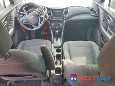 Zdjęcie 8 z 11 samochodu: 2020 CHEVROLET TRAX LS VIN:3GNCJKSB2LL341497 - miniatura