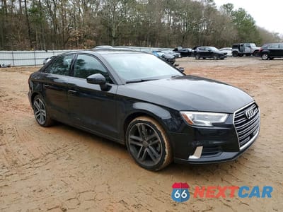 Czwarte zdjęcie samochodu z boku: 2018 AUDI A3 PREMIUM VIN:WAUAUGFF8J1025900 - miniatura
