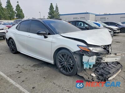 Czwarte zdjęcie samochodu z boku: 2022 TOYOTA CAMRY TRD VIN:4T1KZ1AK6NU064866 - miniatura
