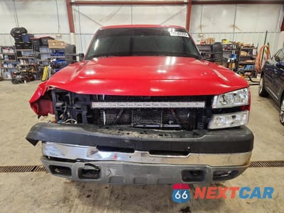 Piąte zdjęcie samochodu w środku: 2003 CHEVROLET SILVERADO K2500 HEAVY DUTY VIN:1GCHK29U03E287278 - miniatura