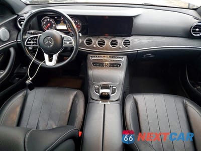 Zdjęcie 8 z 12 samochodu: 2019 MERCEDES-BENZ E 300 4MATIC VIN:WDDZF4KB7KA556109 - miniatura