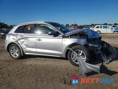 Czwarte zdjęcie samochodu z boku: 2023 AUDI Q5 PREMIUM 45 VIN:WA1GAAFY8P2121995 - miniatura