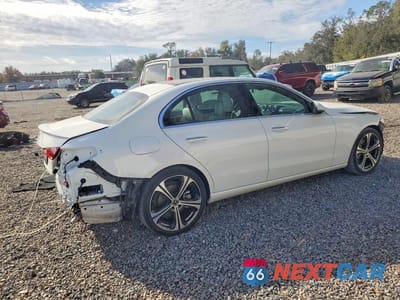 Trzecie zdjęcie samochodu z tyłu: 2024 MERCEDES-BENZ C 300 VIN:W1KAF4GB0RR170780 - miniatura