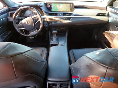 Zdjęcie 8 z 13 samochodu: 2020 LEXUS ES 300H VIN:58AD21B14LU012130 - miniatura