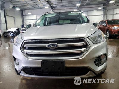Piąte zdjęcie samochodu w środku: 2017 FORD ESCAPE SE VIN:1FMCU9G95HUA04684 - miniatura