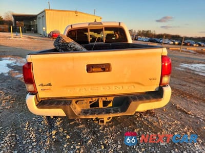 Zdjęcie 6 z 12 samochodu: 2023 TOYOTA TACOMA VIN:3TMCZ5AN4PM628550 - miniatura