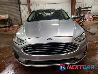Piąte zdjęcie samochodu w środku: 2020 FORD FUSION SE VIN:3FA6P0HDXLR107631 - miniatura
