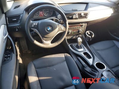 Zdjęcie 8 z 12 samochodu: 2015 BMW X1 XDRIVE28I VIN:WBAVL1C59FVY34397 - miniatura
