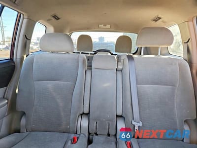 Zdjęcie 10 z 13 samochodu: 2011 TOYOTA HIGHLANDER BASE VIN:5TDBK3EH0BS085182 - miniatura