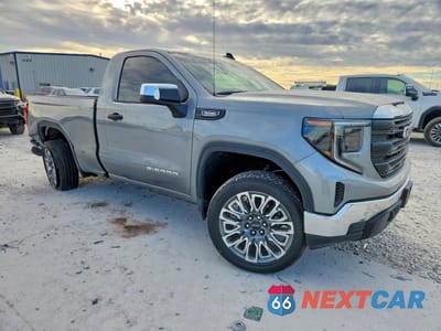 Czwarte zdjęcie samochodu z boku: 2025 GMC SIERRA K1500 VIN:3GTNUAEK2SG384419 - miniatura