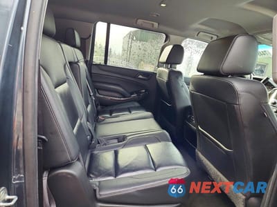 Zdjęcie 11 z 12 samochodu: 2020 CHEVROLET SUBURBAN K1500 LT VIN:1GNSKHKCXLR301102 - miniatura