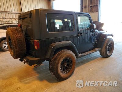 Trzecie zdjęcie samochodu z tyłu: 2008 JEEP WRANGLER SAHARA VIN:1J4FA54188L601152 - miniatura