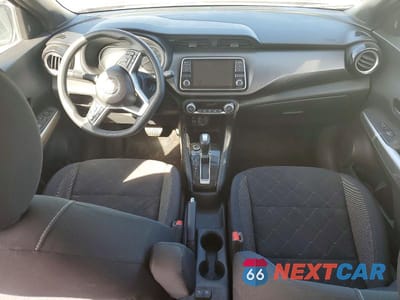 Zdjęcie 8 z 12 samochodu: 2018 NISSAN KICKS S VIN:3N1CP5CU6JL538472 - miniatura