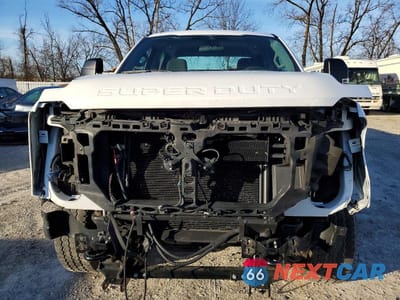 Piąte zdjęcie samochodu w środku: 2023 FORD F250 SUPER DUTY VIN:1FT8W2BN3PED84570 - miniatura