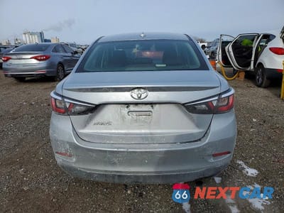 Zdjęcie 6 z 12 samochodu: 2019 TOYOTA YARIS VIN:3MYDLBYV0KY522884 - miniatura