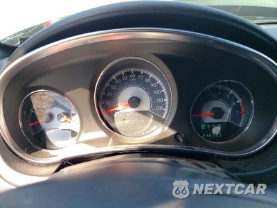 Zdjęcie 9 z 13 samochodu: 2013 CHRYSLER 200 LX VIN:1C3CCBAG1DN743176 - miniatura