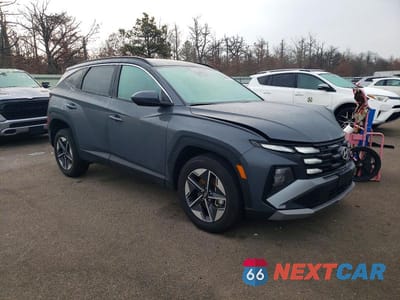 Czwarte zdjęcie samochodu z boku: 2025 HYUNDAI TUCSON SEL VIN:5NMJBCDE1SH521009 - miniatura