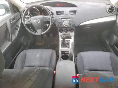 Zdjęcie 8 z 11 samochodu: 2010 MAZDA 3 I VIN:JM1BL1SG3A1140541 - miniatura