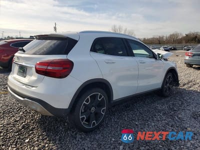 Trzecie zdjęcie samochodu z tyłu: 2019 MERCEDES-BENZ GLA 250 VIN:WDCTG4EB5KJ551896 - miniatura