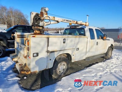 Trzecie zdjęcie samochodu z tyłu: 2016 FORD F350 SUPER DUTY VIN:1FT8X3B66GEC71059 - miniatura