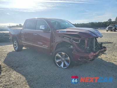 Czwarte zdjęcie samochodu z boku: 2020 RAM 1500 LIMITED VIN:1C6SRFHT1LN421885 - miniatura