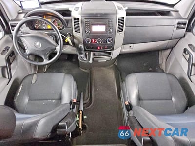 Zdjęcie 8 z 12 samochodu: 2010 MERCEDES-BENZ SPRINTER 2500 VIN:WDZPE8CC3A5491687 - miniatura