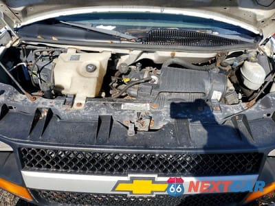 Zdjęcie 11 z 13 samochodu: 2004 CHEVROLET EXPRESS DELIVERY TRUCK VIN:1GBJG31U641141033 - miniatura