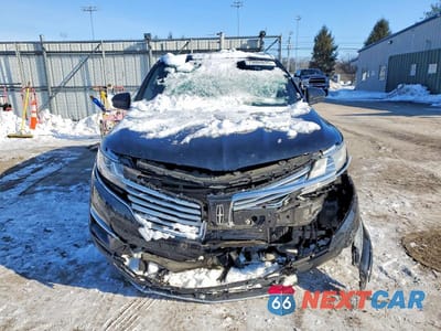 Piąte zdjęcie samochodu w środku: 2017 LINCOLN MKC RESERVE VIN:5LMTJ3DH6HUL32310 - miniatura