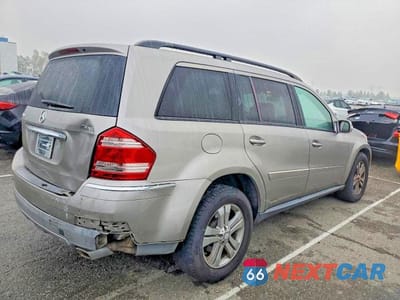 Trzecie zdjęcie samochodu z tyłu: 2008 MERCEDES-BENZ GL 450 4MATIC VIN:4JGBF71E18A419745 - miniatura