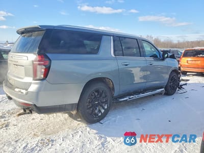 Trzecie zdjęcie samochodu z tyłu: 2024 CHEVROLET SUBURBAN K1500 HIGH COUNTRY VIN:1GNSKGKL7RR213885 - miniatura