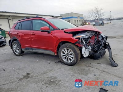 Czwarte zdjęcie samochodu z boku: 2024 TOYOTA COROLLA CROSS LE VIN:7MUCAAAG2RV079778 - miniatura