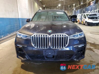 Piąte zdjęcie samochodu w środku: 2019 BMW X7 XDRIVE50I VIN:5UXCX4C54KLB39669 - miniatura