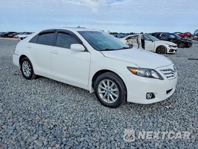 Czwarte zdjęcie samochodu z boku: 2010 TOYOTA CAMRY XLE VIN:4T1BF3EK6AU556144 - miniatura