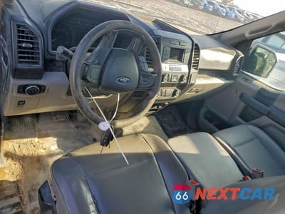 Zdjęcie 8 z 11 samochodu: 2018 FORD F150 VIN:1FTMF1CB0JKE49607 - miniatura