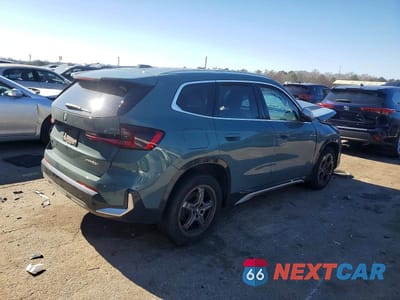 Trzecie zdjęcie samochodu z tyłu: 2024 BMW X1 XDRIVE28I VIN:WBX73EF08R5Y56384 - miniatura
