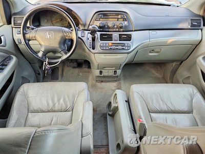Zdjęcie 8 z 13 samochodu: 2006 HONDA ODYSSEY EXL VIN:5FNRL38646B077831 - miniatura