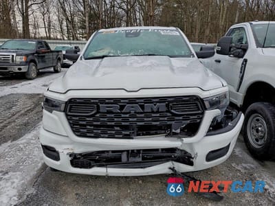 Piąte zdjęcie samochodu w środku: 2025 RAM 1500 TRADESMAN VIN:1C6RRFCG8SN755371 - miniatura