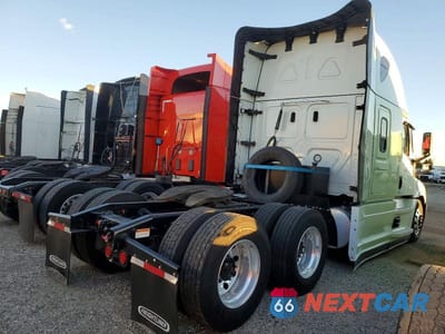 Czwarte zdjęcie samochodu z boku: 2024 FREIGHTLINER CASCADIA 126 SEMI TRUCK VIN:3AKJHHDR3RSUL9058 - miniatura