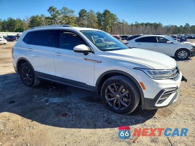 Czwarte zdjęcie samochodu z boku: 2022 VOLKSWAGEN TIGUAN SE VIN:3VV3B7AXXNM012061 - miniatura