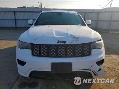 Czwarte zdjęcie samochodu z boku: 2018 JEEP GRAND CHEROKEE LAREDO VIN:1C4RJEAG7JC168702 - miniatura